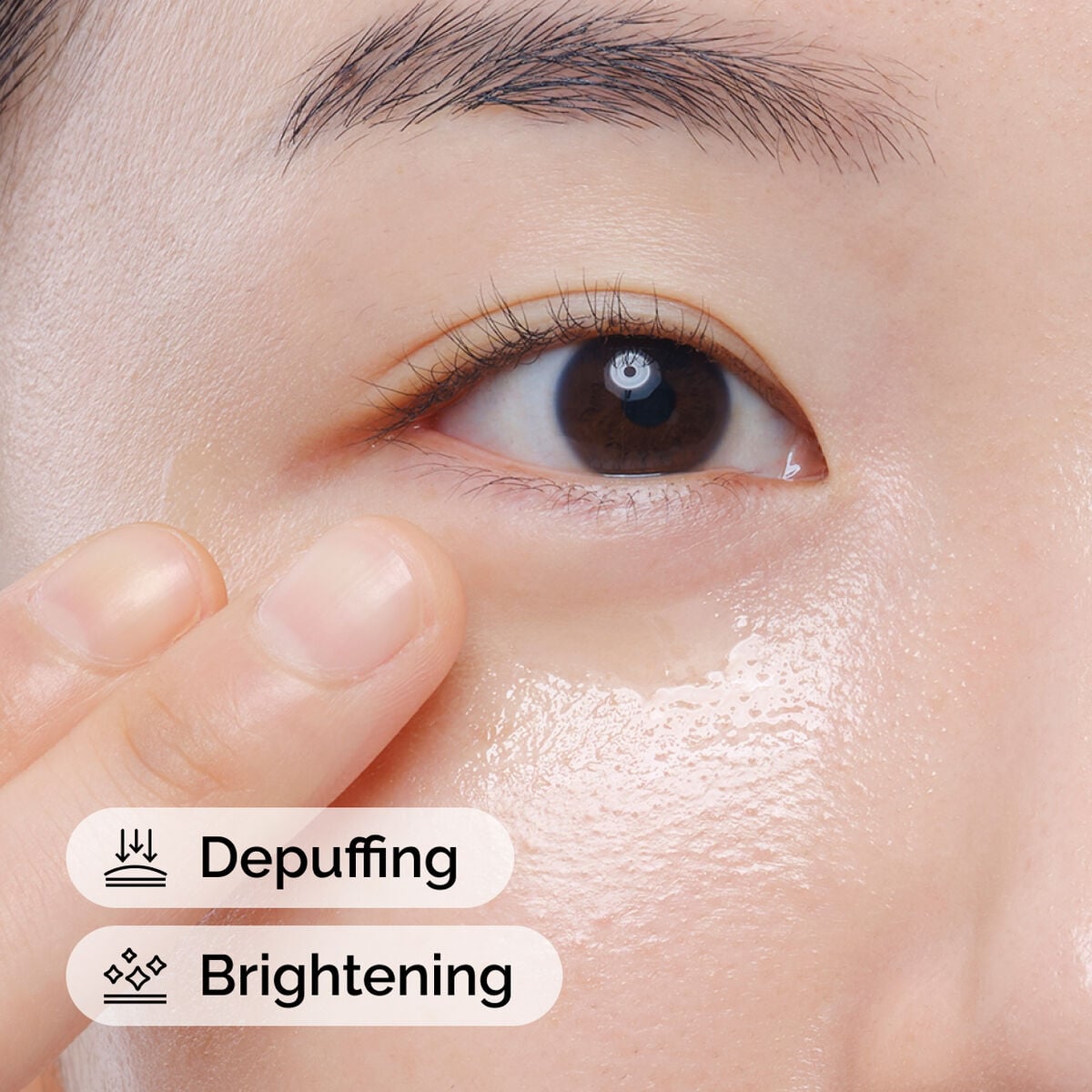 caffeine-solution-5-egcg-eye-serum-i9 ord-caffeine-solution-egcg-model-application-with-benefits.jpg