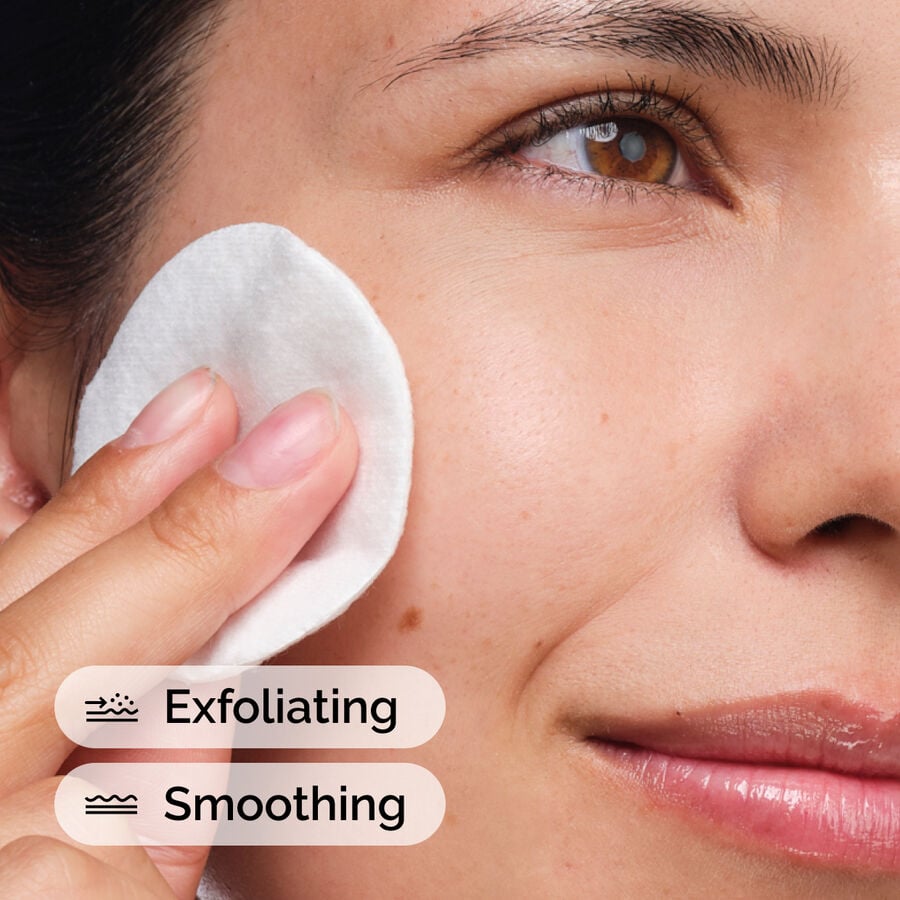 glycolic-acid-7-exfoliating-toner-t4 ord-glycolic-acid-exfoliating-toner-model-application-with-benefits.jpg